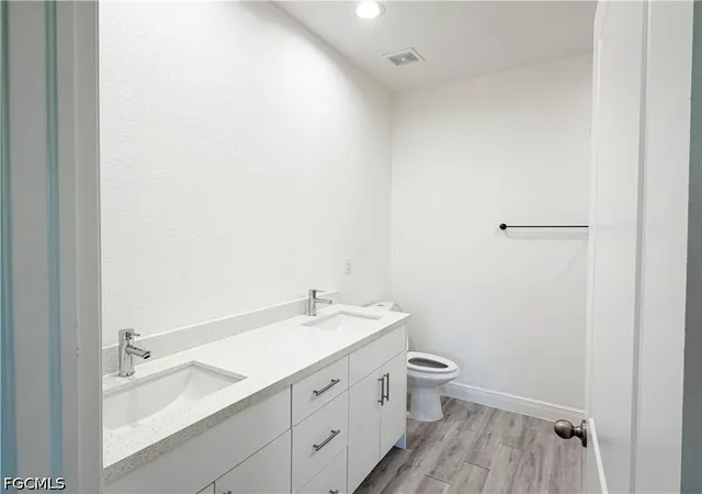 Photo 8 of Single family home for sale at 8003 Marsh Cir, Labelle, FL 33935 | MLS# 2026042142 | Listing updated on 2026-10-06