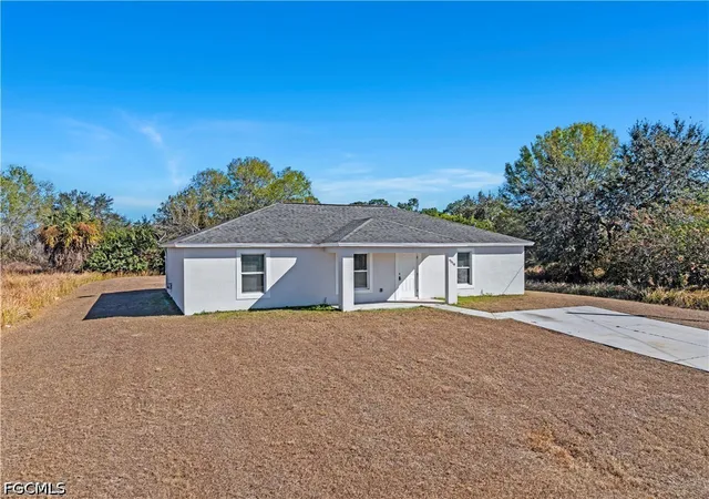 Photo 3 of Single family home for sale at 9018 Penny Cir, Labelle, FL 33935 | MLS# 2026042161 | Listing updated on 2026-10-06