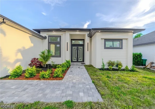 Photo 1 of Single family home for sale at 920 SE 5th Terrace, Cape Coral, FL 33990 | MLS# 2026042182 | Listing updated on 2026-10-06