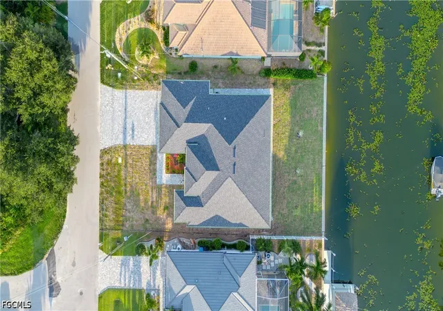 Photo 4 of Single family home for sale at 920 SE 5th Terrace, Cape Coral, FL 33990 | MLS# 2026042182 | Listing updated on 2026-10-06