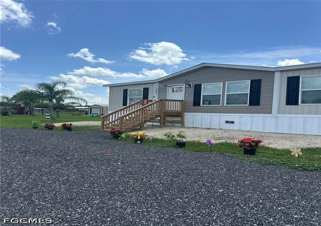 Photo 2 of Manufactured home for sale at 1250 Homestead Ave, Clewiston, FL 33440 | MLS# 2026042183 | Listing updated on 2026-10-06