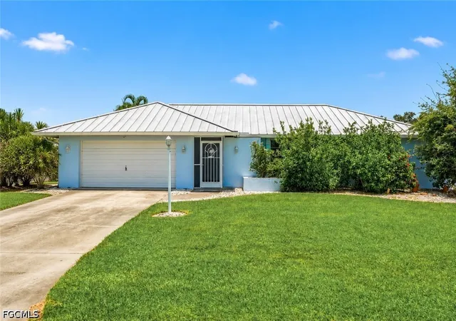 Photo 1 of Single family home for sale at 7211 Reymoor Dr, North Fort Myers, FL 33917 | MLS# 2026042213 | Listing updated on 2026-10-08