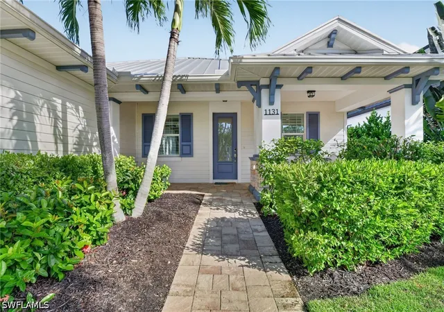 Photo 2 of Single family home for sale at 1131 7th Avenue N, Naples, FL 34102 | MLS# 226035414 | Listing updated on 2026-10-07
