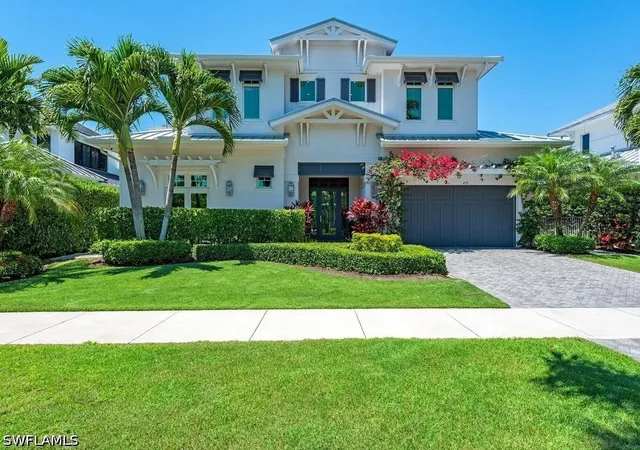 Photo 1 of Single family home for sale at 473 1st Avenue S, Naples, FL 34102 | MLS# 226019494 | Listing updated on 2026-10-07