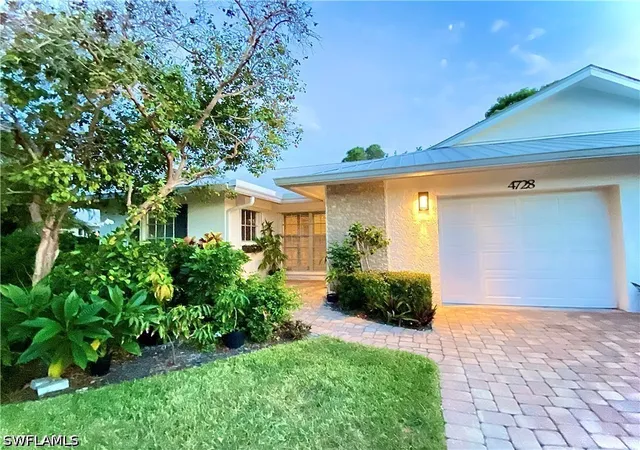 Photo 1 of Townhouse for sale at 4728 West Blvd #N8, Naples, FL 34103 | MLS# 226034793 | Listing updated on 2026-10-07
