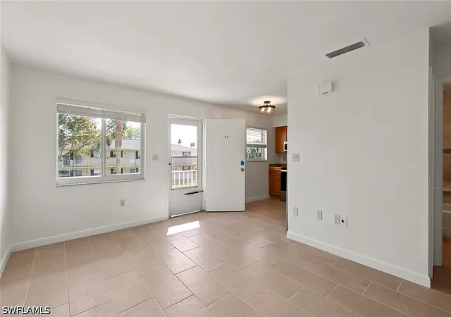 Photo 2 of Condo for sale at 3325 Airport Rd N #R7, Naples, FL 34105 | MLS# 226036153 | Listing updated on 2026-10-07