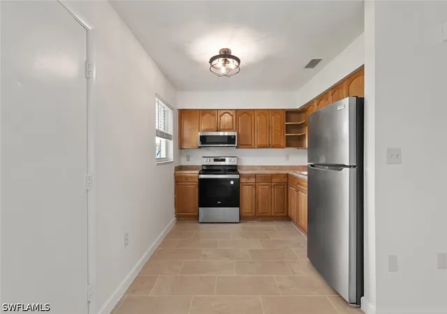 Photo 3 of Condo for sale at 3325 Airport Rd N #R7, Naples, FL 34105 | MLS# 226036153 | Listing updated on 2026-10-07