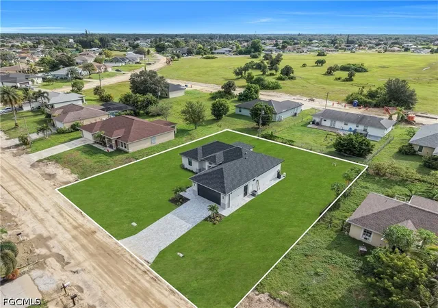 Photo 4 of Single family home for sale at 1909 NE 19th Place, Cape Coral, FL 33909 | MLS# 2026042267 | Listing updated on 2026-10-07