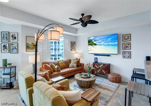Listing Photo 4 - Condo for sale in building located at 295 Grande Wy, Naples, FL 34110 - Unit #1405