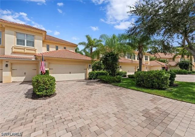 Listing Photo 2 - Condo for sale in building located at 26485 Lucky Stone Rd, Bonita Springs, FL 34135 - Unit #202