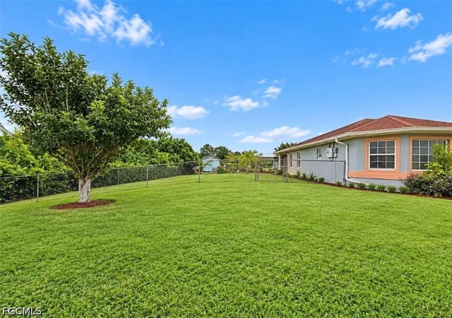 Photo 2 of Single family home for sale at 902 Susan Ave N, Lehigh Acres, FL 33971 | MLS# 2026042349 | Listing updated on 2026-10-07