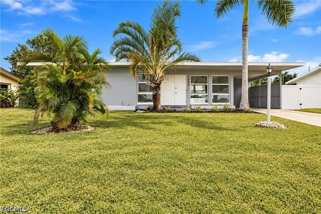 Photo 1 of Single family home for sale at 1805 Cornwallis Pkwy, Cape Coral, FL 33904 | MLS# 2026042643 | Listing updated on 2026-10-24