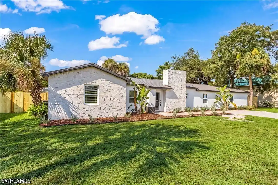 Single family home for sale at 1428 Coconut Dr, Fort Myers, FL 33901 | MLS# 226036726