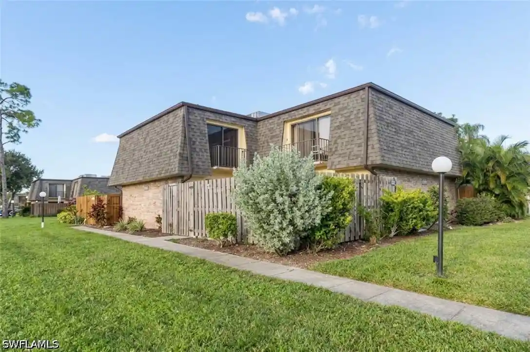 Townhouse for sale at 5572 Malt Dr #2, Fort Myers, FL 33907 | MLS# 226036944