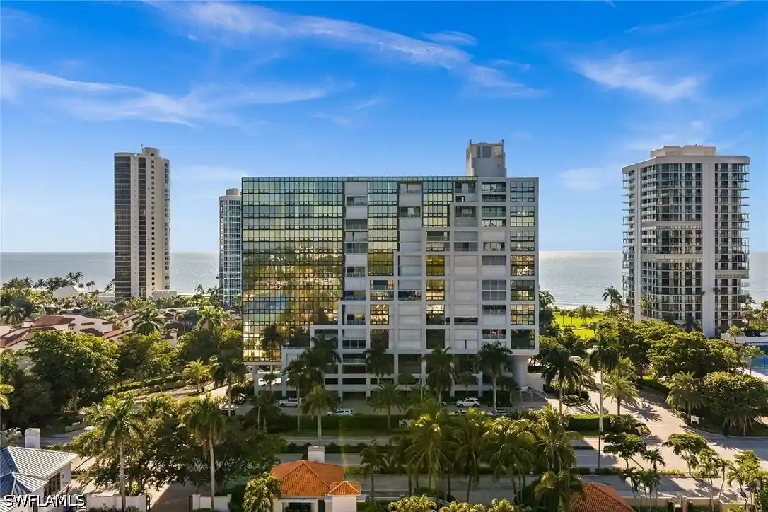 Listing Photo 1 - Condo for sale in 4751 Gulf Shore Blvd N located at 4751 Gulf Shore Blvd N, Naples, FL 34103 - Unit #1602
