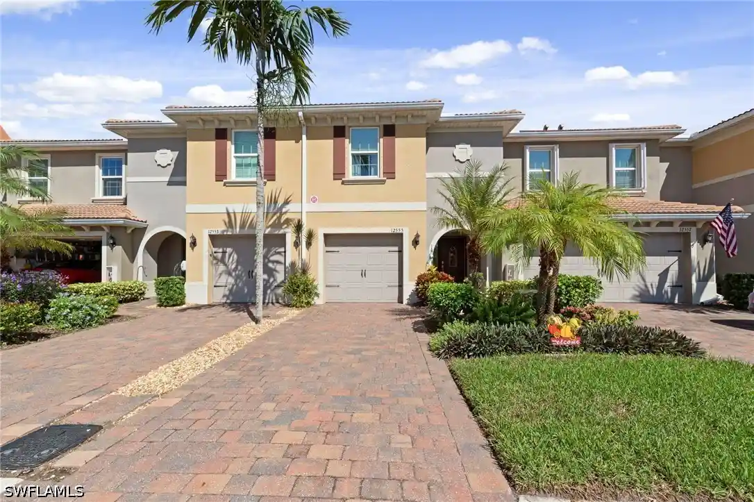 Townhouse for sale at 12555 Laurel Cvs Dr, Fort Myers, FL 33913 | MLS# 226037410