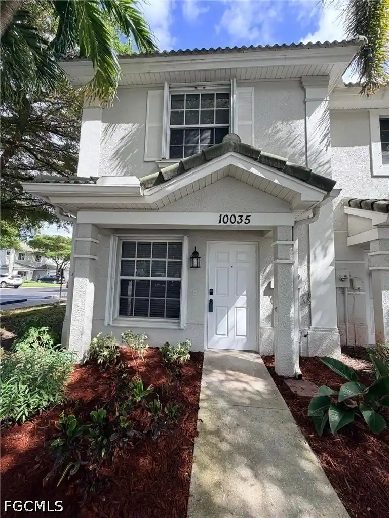 Townhouse for sale at 10035 Poppy Hl Dr, Fort Myers, FL 33966 | MLS# 2026043679