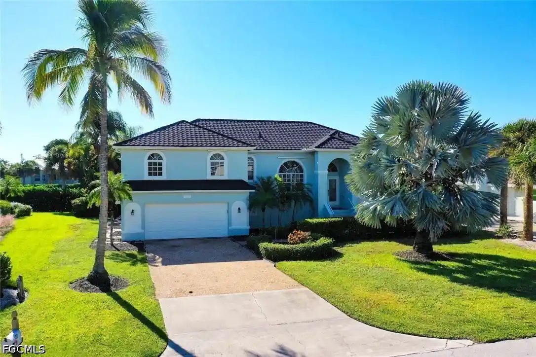 Single family home for sale at 1300 Par View Dr, Sanibel, FL 33957 | MLS# 2026043928