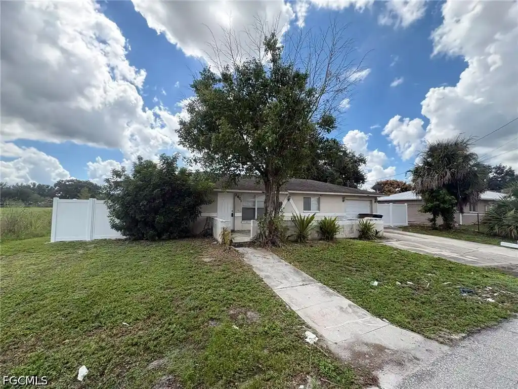 Photo 1 of Single family home for sale at 2801 7th Street W, Lehigh Acres, FL 33971 | MLS# 2026044477 | Listing updated on 2026-10-23