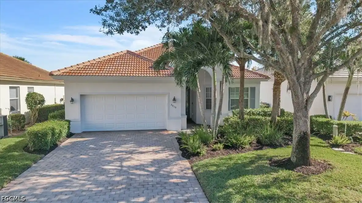 Photo 1 of Single family home for sale at 3910 Lakeview Isle Ct, Fort Myers, FL 33905 | MLS# 2026044567 | Listing updated on 2026-10-25