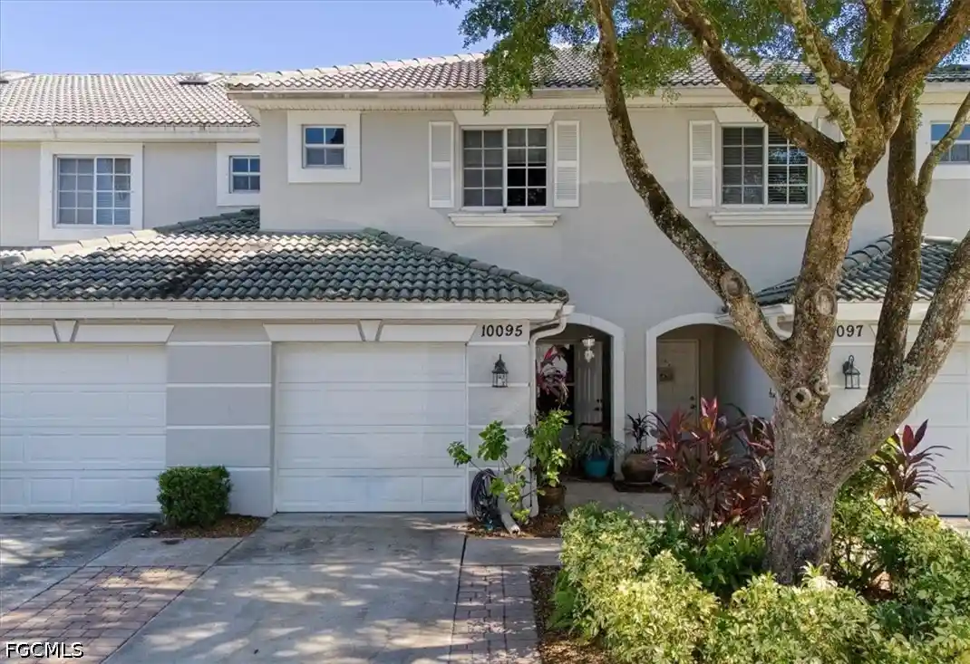 Townhouse for sale at 10095 Pacific Pines Ave, Fort Myers, FL 33966 | MLS# 2026044790