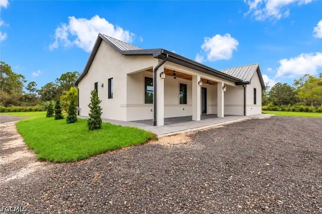 Photo 1 of Single family home for sale at 842 Appaloosa Ave, Clewiston, FL 33440 | MLS# 2026044825 | Listing updated on 2026-10-28