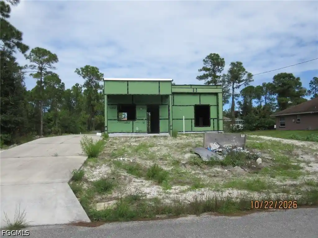 Photo 1 of Single family home for sale at 941 Binkley St E, Lehigh Acres, FL 33974 | MLS# 2026044858 | Listing updated on 2026-10-25