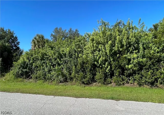 Photo 1 of Land for sale at 7169 Bougainvillea St, Englewood, FL 34224 | MLS# 2026044878 | Listing updated on 2026-10-30