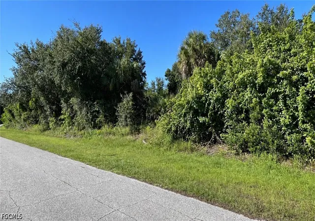 Photo 3 of Land for sale at 7169 Bougainvillea St, Englewood, FL 34224 | MLS# 2026044878 | Listing updated on 2026-10-30