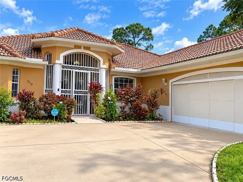 Photo 1 of Single family home for sale at 219 Columbus Ave, Lehigh Acres, FL 33936 | MLS# 2026044942 | Listing updated on 2026-10-26