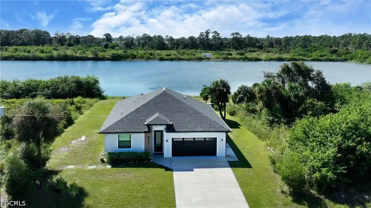 Photo 1 of Single family home for sale at 8017 Sunrise Cir, Labelle, FL 33935 | MLS# 2026045219 | Listing updated on 2026-10-29