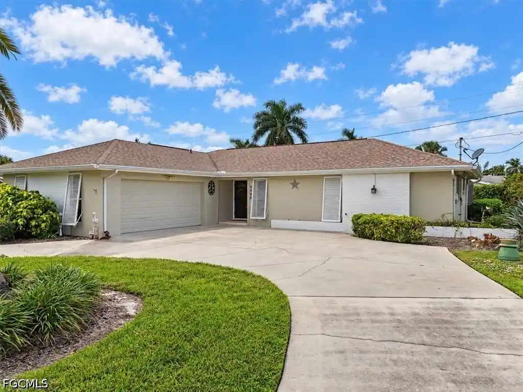 Single family home for sale at 5088 Northampton Dr, Fort Myers, FL 33919 | MLS# 2026045636