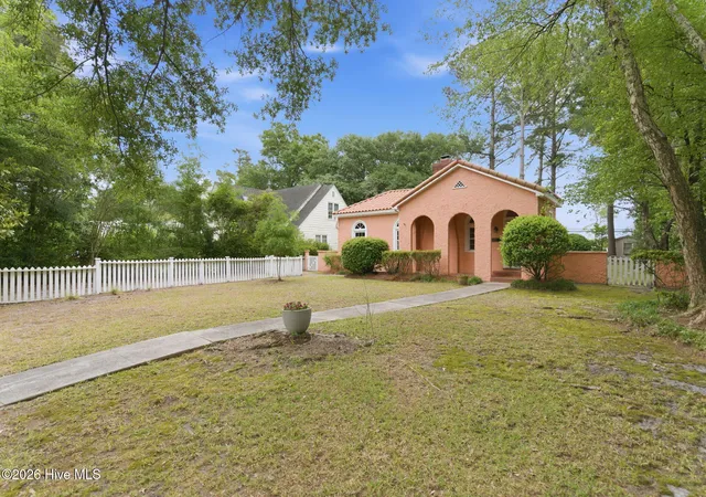 Photo 3 of Single family home for sale at 1411 Hawthorne Rd, Wilmington, NC 28403 | MLS# 100571332 | Listing updated on 2026-09-18