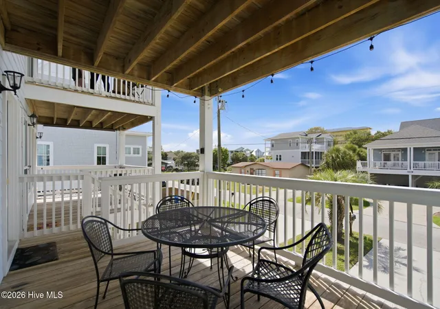 Listing Photo 4 - Condo for sale in building located at 1617 Mackerel Ln, Carolina Beach, NC 28428 - Unit #A