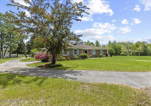 Homes for sale in Warsaw, NC | 116 Oak St, Warsaw, NC 28398 | MLS# 100582828