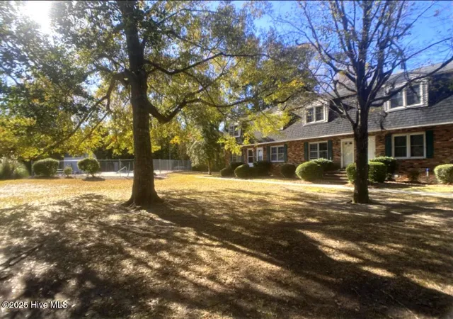 Homes for sale in Washington, NC | 6000 River Road, Washington, NC 27889 | Houzeo