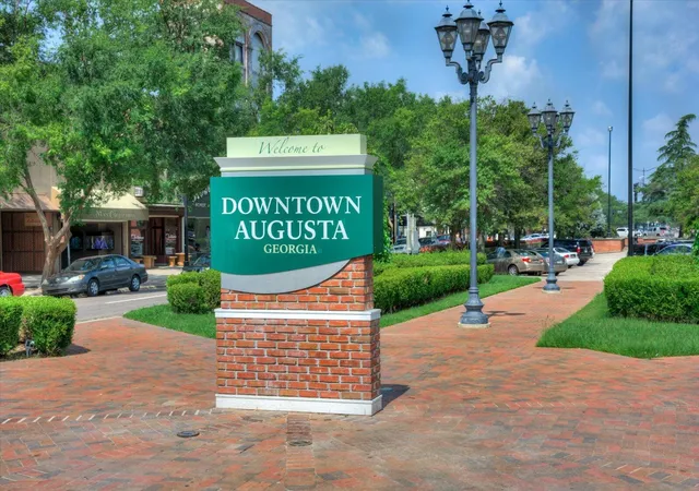 2nd image of 936 Broad St, Augusta, GA 30901