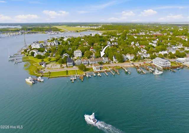 Photo 4 of Townhouse for sale at 125 Front St, Beaufort, NC 28516 | MLS# 100587872 | Listing updated on 2026-09-28