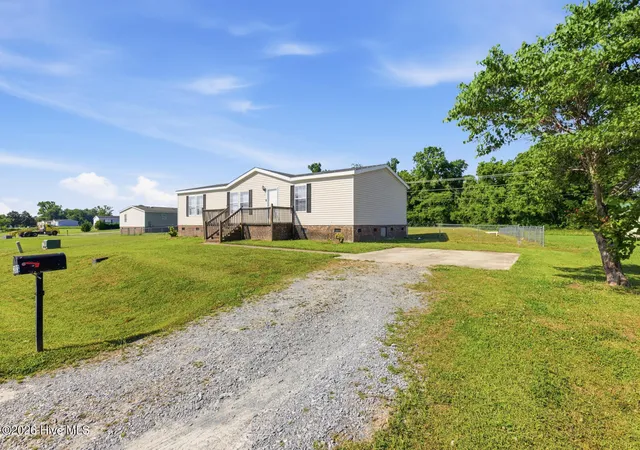 Homes for sale in Richlands, NC | 203 Buffy Ct, Richlands, NC 28574 | MLS# 100574335