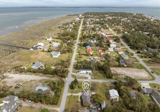 23rd image of 458 Bayview Dr, Harkers Island, NC 28531 | MLS# 100563120