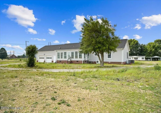 Photo 4 of Single family home for sale at 821 Oberry Rd, Dudley, NC 28333 | MLS# 100582661 | Listing updated on 2026-08-19