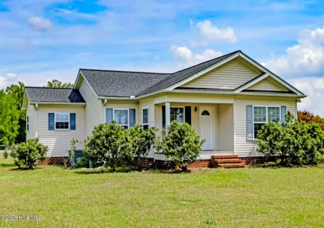 Homes for sale in Beulaville, NC | 1327 Old Chinquapin Rd, Beulaville, NC 28518 | MLS# 100567359