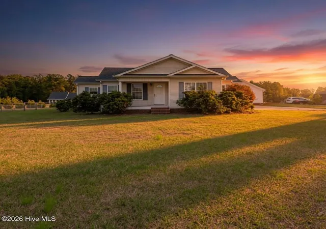 Homes for sale in Beulaville, NC | 1327 Old Chinquapin Rd, Beulaville, NC 28518 | MLS# 100567359