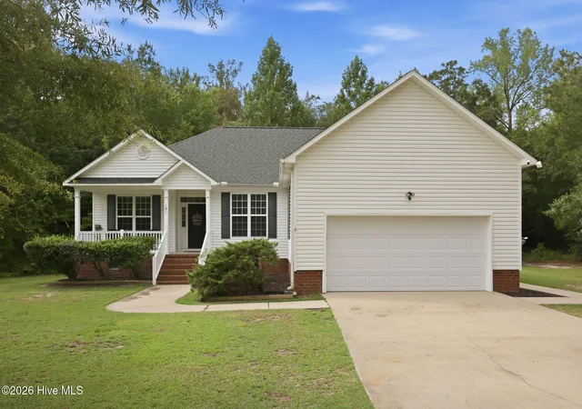 Photo 1 of Single family home for sale at 151 York St, Washington, NC 27889 | MLS# 100599668 | Listing updated on 2026-09-04