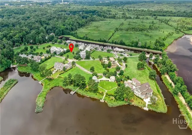 2nd image of 26 Riverview Dr, Richmond Hill, GA 31324 | MLS# SA358423