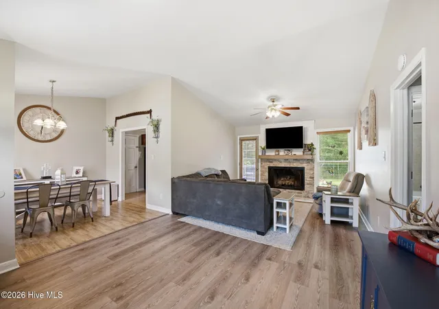 Photo 2 of Single family home for sale at 211 Nottingham Dr, Havelock, NC 28532 | MLS# 100584756 | Listing updated on 2026-09-12