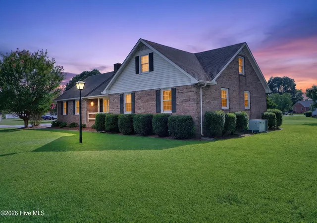 2nd image of 1601 Darian Dr, Elizabeth City, NC 27909 | MLS# 100588395