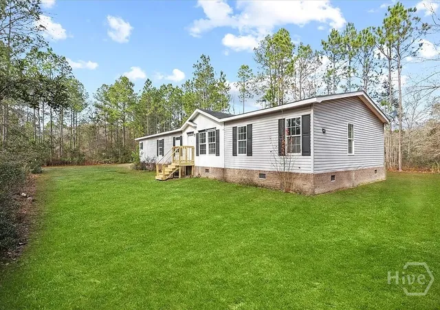 Photo 2 of Manufactured home for sale at 99 Kevins Ln Ne, Hinesville, GA 31313 | MLS# SA360065 | Listing updated on 2026-08-19