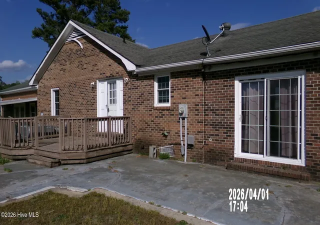 Homes for sale in Beulaville, NC | 207 N Kennedy St, Beulaville, NC 28518 | MLS# 100567083