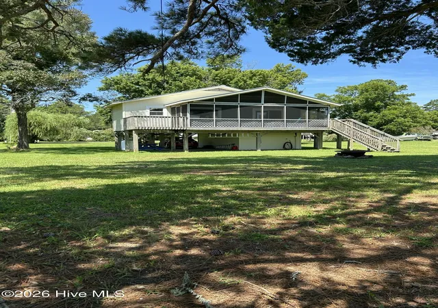 Photo 3 of Single family home for sale at 197 S River Dr, Beaufort, NC 28516 | MLS# 100563565 | Listing updated on 2026-09-20